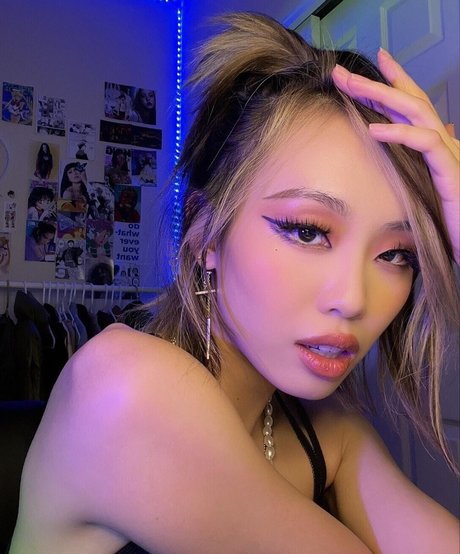 Chael dot xxx actress pics