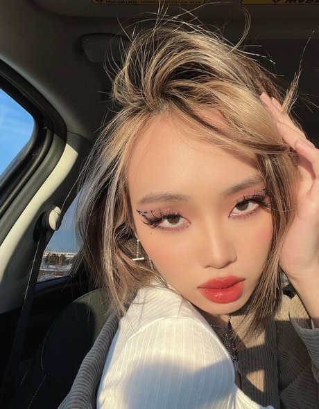 Chael dot model high quality photos