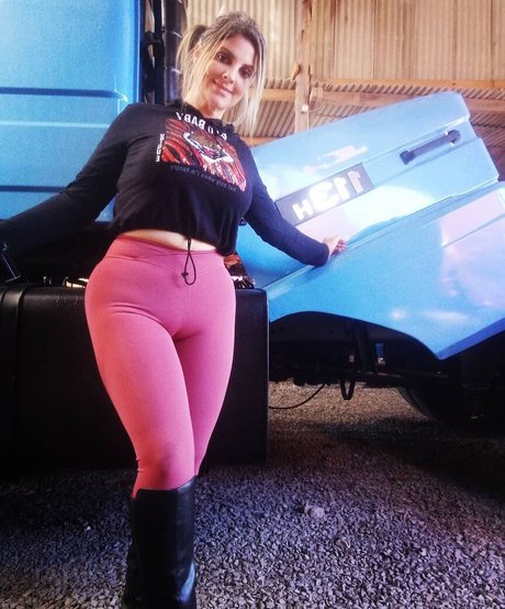 Felina Cris star beautiful pics