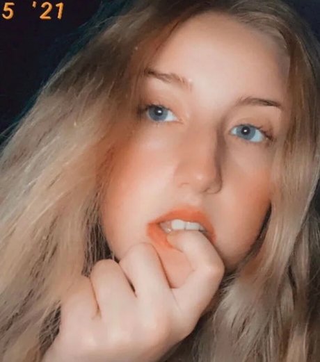 Jessica Nottingham hot star img