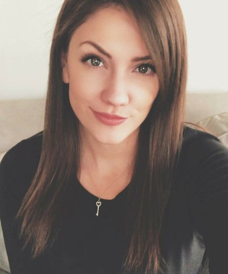 KayPea perfect model pictures