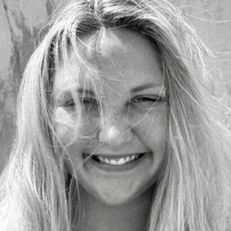 Emma Burzynski star nude photos