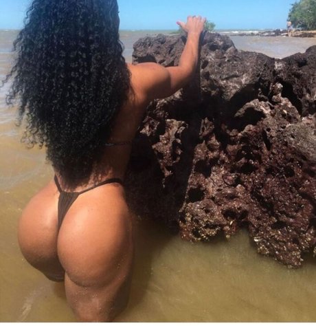 Vanessa Rodrigues sexy star photo