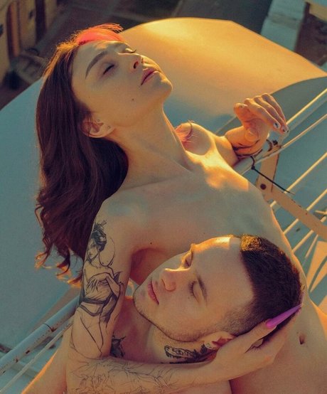 Amy Split naked pornstar galleries