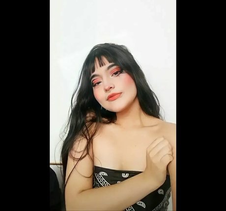 s sk8ter girl model nude image