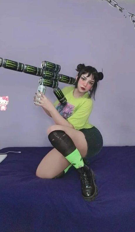 s sk8ter girl exclusive model picture