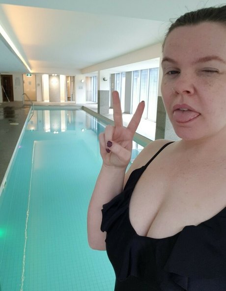 Hanasolo model naked picture