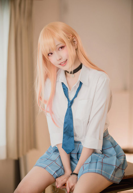 Ely Cosplayer model sexy picture