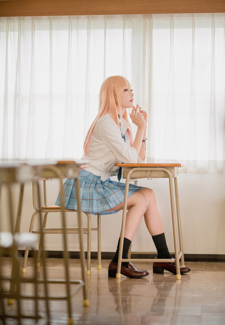 Ely Cosplayer sexy pornstar img