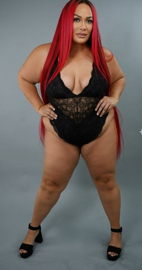 Lina Fanene model hd pic