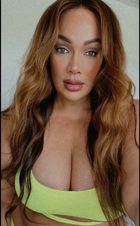 Lina Fanene pretty pornstar photo