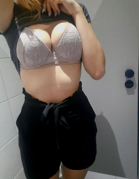 lisaluxx official pornstar nice gallery