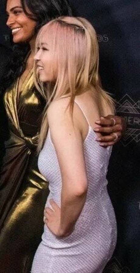 Yvonneflinetv sexy actress pictures