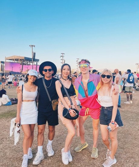 Yvonneflinetv model hot picture