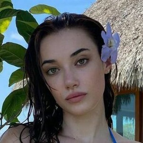 Olivia O Brien model nice picture