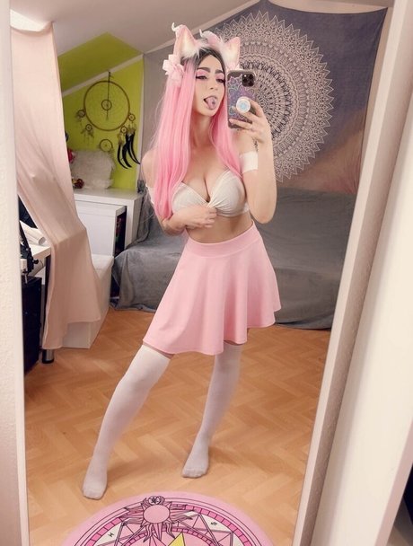 psycat arts exclusive model pic