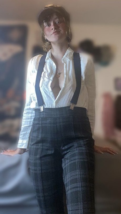 Novavortexi hot actress picture