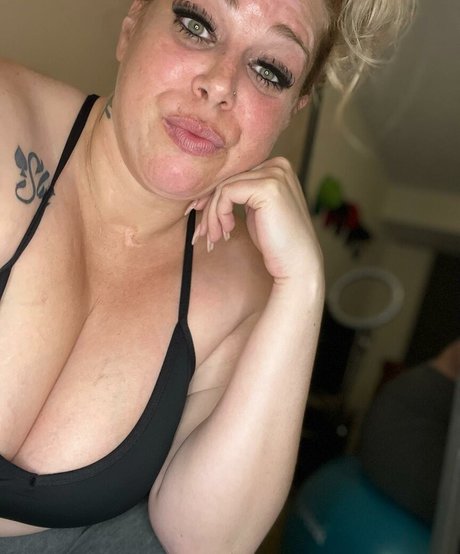 KayBabi actress gallery