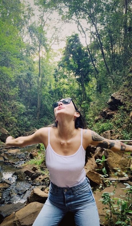 Maju Trindade pornstar adult picture