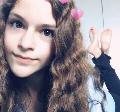 Thata Big Soles adult actress photos