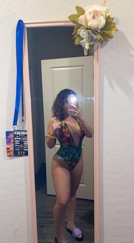 Alexis Pierce thumbnail