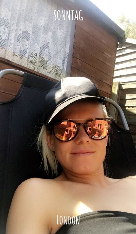 Julia Simic pretty actress gallery