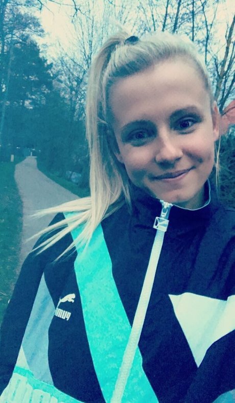 Julia Simic profile pic