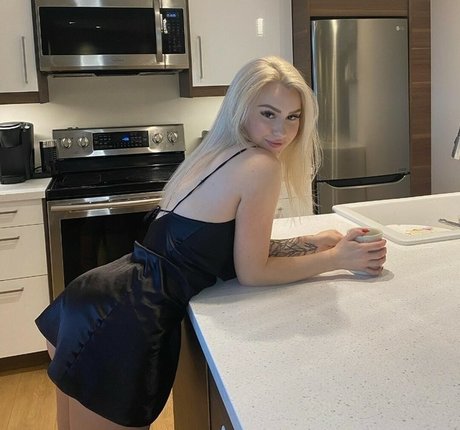 Elena Fleur erotic pornstar images