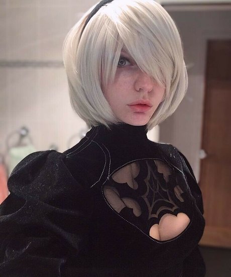 Elfvie hot model img