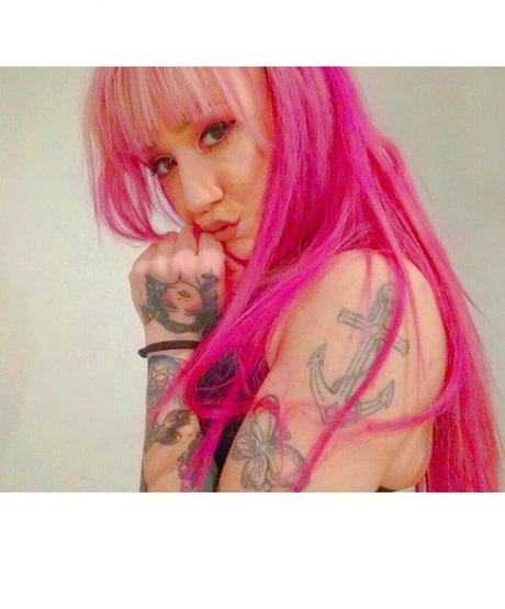 Redfoxy12 sexy model archive