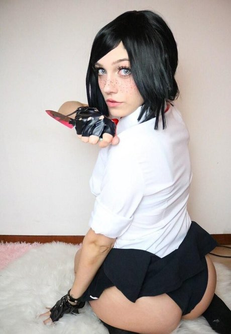 Emasyy hot model img