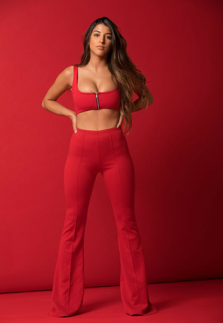 Shanna Signh naked model img