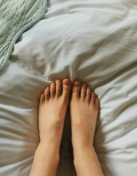 Ellbat beautiful pornstar image