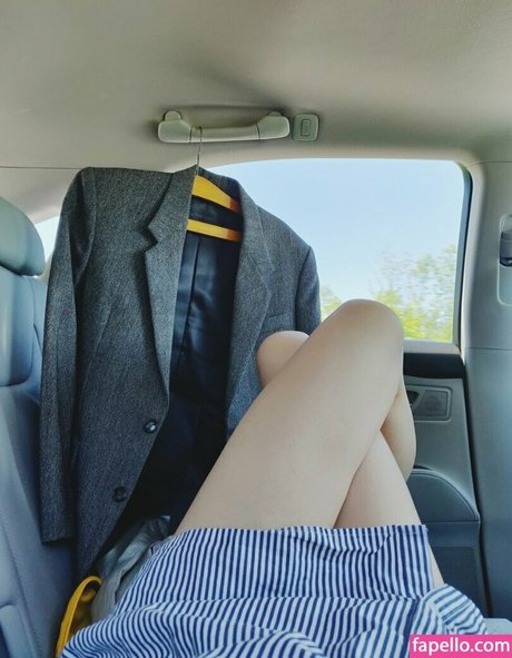 SkittyKat model erotic photos