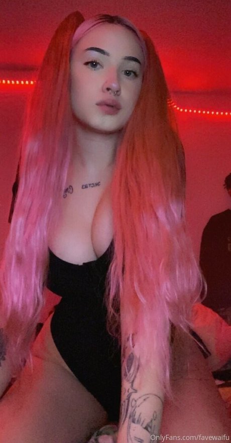 Favewaifu pornstar erotic photos