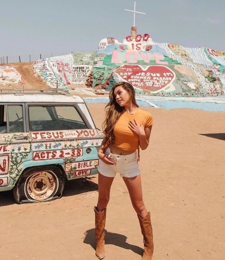 Shaela Mc Gilton model xxx images