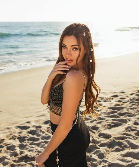 Shaela Mc Gilton star naked picture