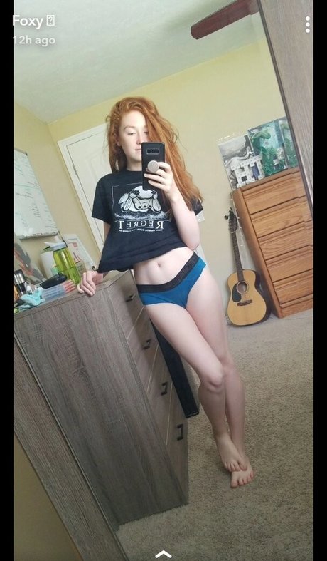 fabledfoxy art model photos