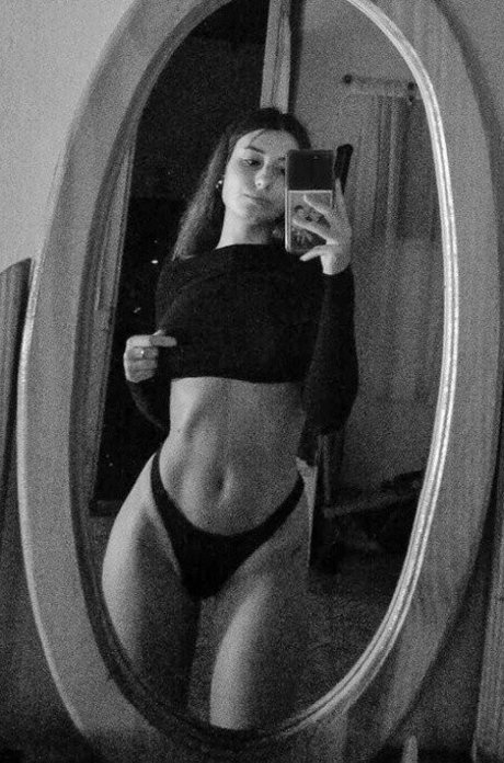 Flor Laneve free actress photos