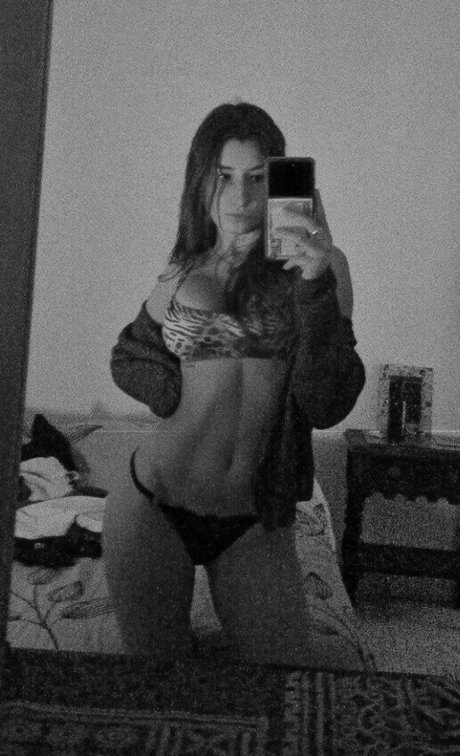 Flor Laneve pornstar erotic img