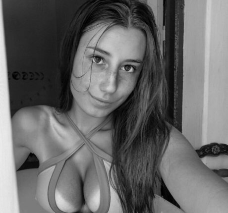 Flor Laneve nudes actress pics