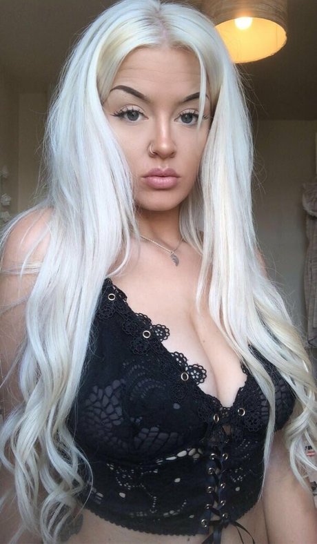 Xcandylashes beautiful pornstar image