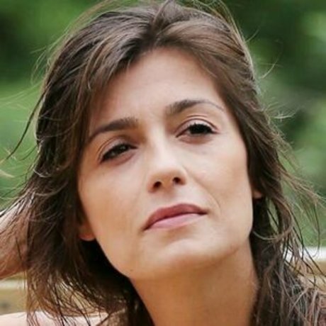 Tania Young naked actress gallery