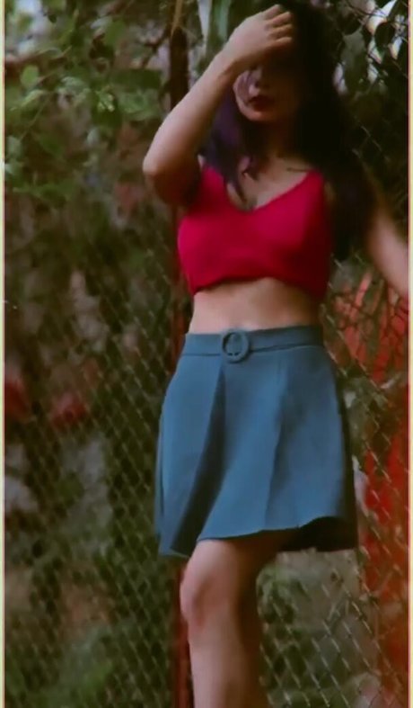 bossgirlannie model nice photo