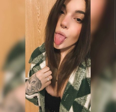 callmehoneykk model erotic galleries