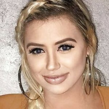 Aubrey Lynn Berg hd model photos