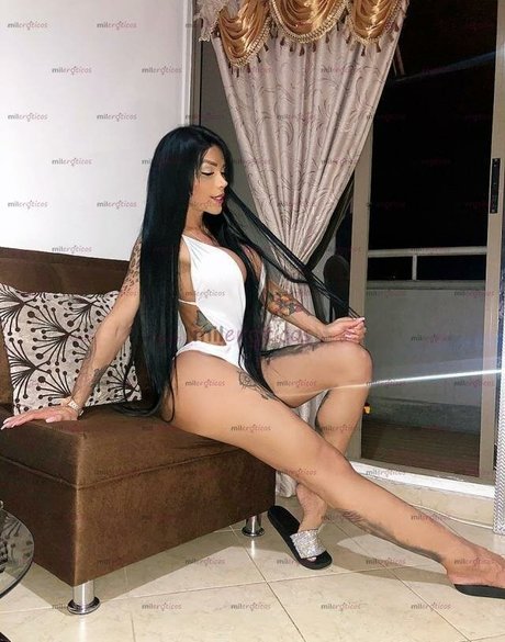 Laura Branyer star free pictures