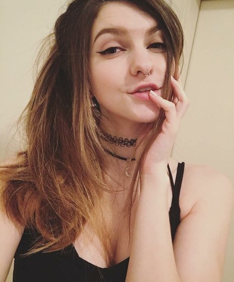 Lumenti exclusive star pictures