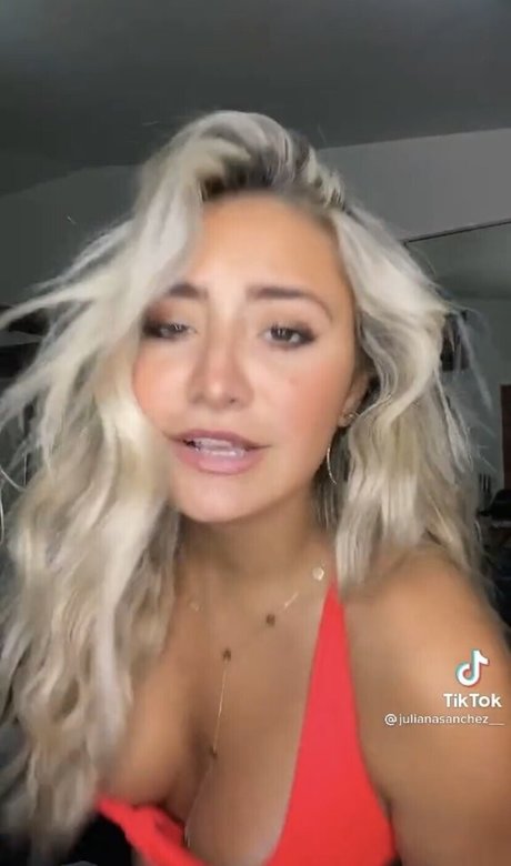 Juliana Sanchez model erotic pics
