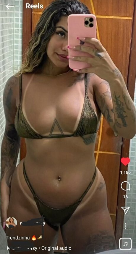 Muito Linda model exclusive photo